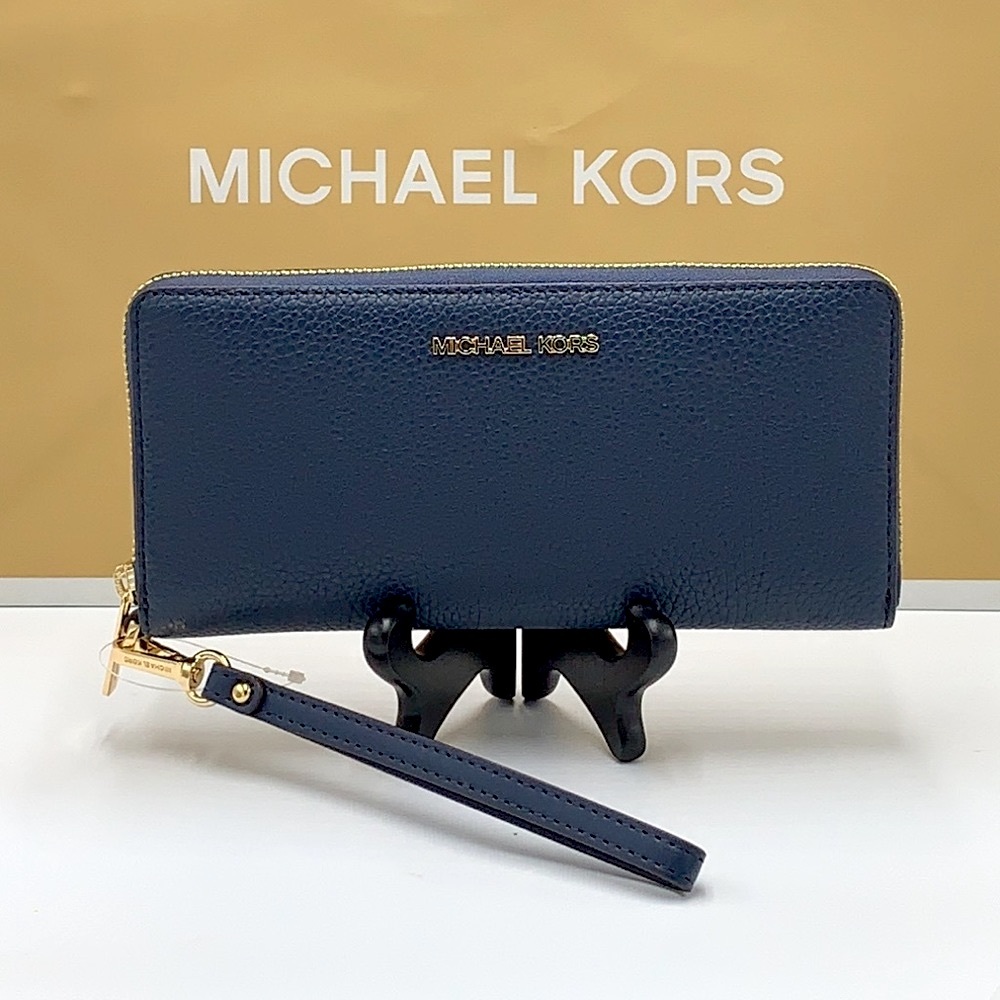 MICHAEL KORS Large Travel Continental Leather WALLET WRISTLET
NAVY COLOR - Picture 1 of 13
